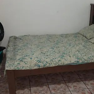 Casa de Férias Quitinete No Centro No Segundo Andar Proxima A Rua Pedras, Búzios